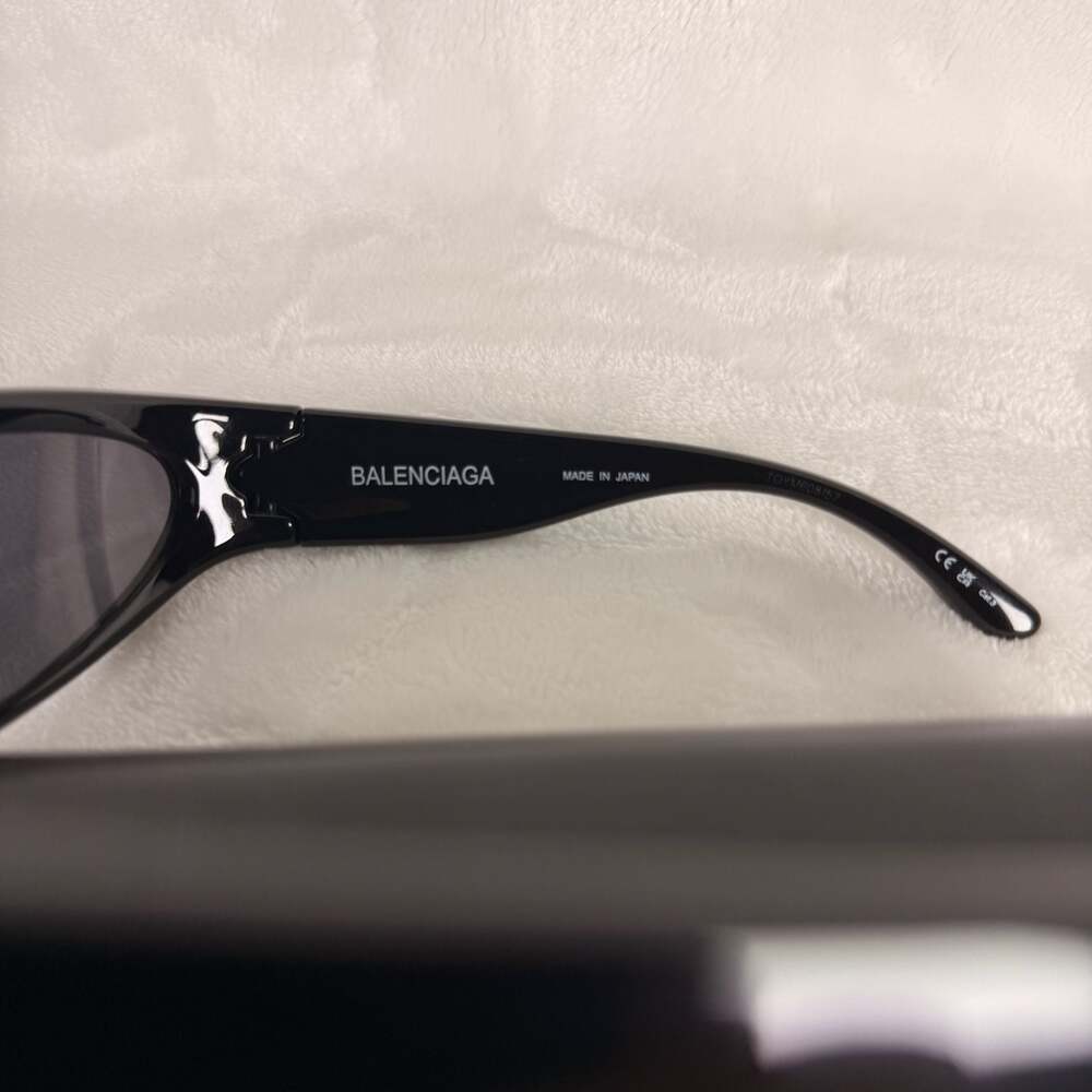 Balenciaga Sunglasses Black Wrap Style (Used) - Picture 7 of 9